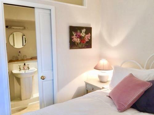 Bed & Breakfast Brook Farm Cottage