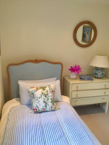 Bed & Breakfast Brook Farm Cottage
