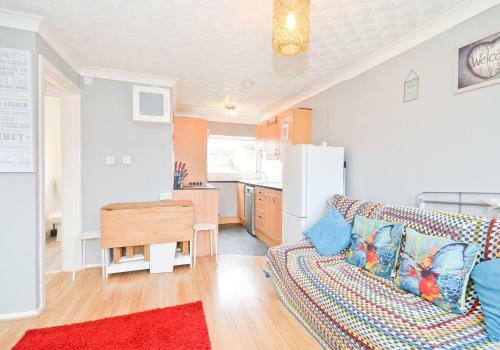 32 Sandown Bay Holiday Centre