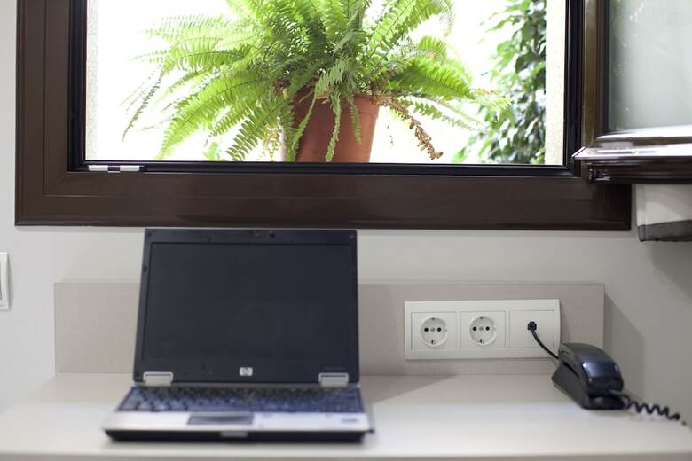 Hotel Ciutat De Sant Adri� (santa Adri�-barcelona)