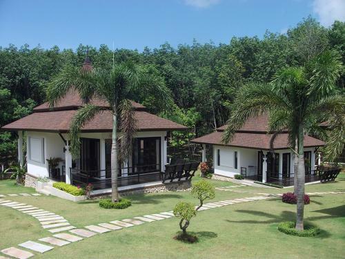 Hotel Leelawadee Garden Resort