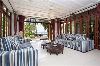Amatapura Beachfront Villa 12