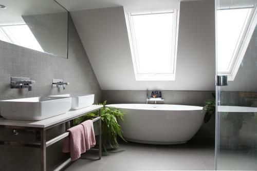 Villa The Design House With Heated Pool Sleeps 10