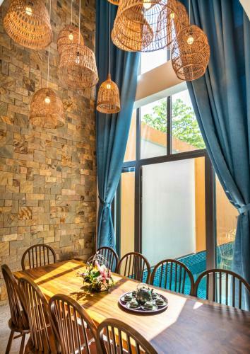 New Stylish 5br Pool Villa Bbq Karaoke Room