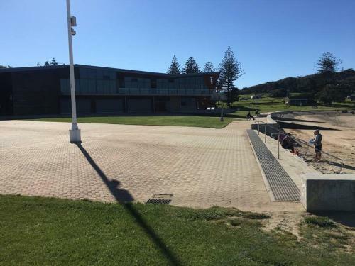 Private Beach Retreat In The Sporting Precinct