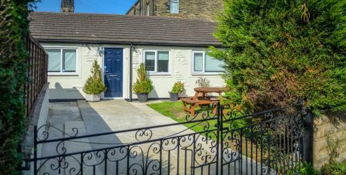 Inviting 1-bed House In Bradford