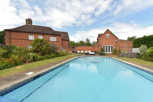 Stunning 100 Year Old Converted Coach House