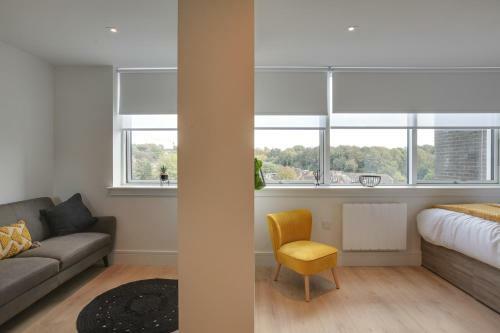Kings Road Apartments