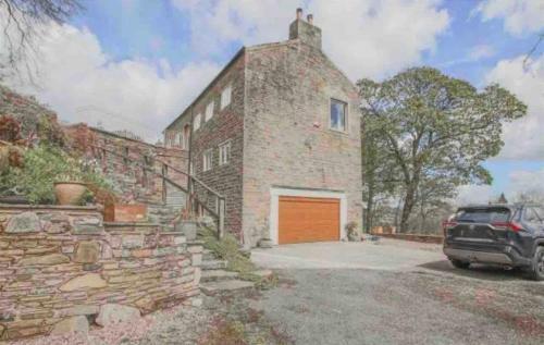Stunning 1700?s Cottage With Unparalleled Views.