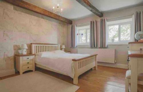 Stunning 1700?s Cottage With Unparalleled Views.