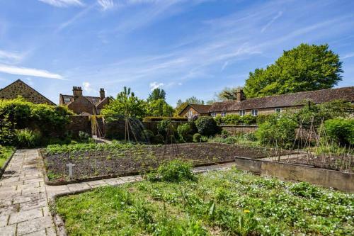 Gardeners Cottage