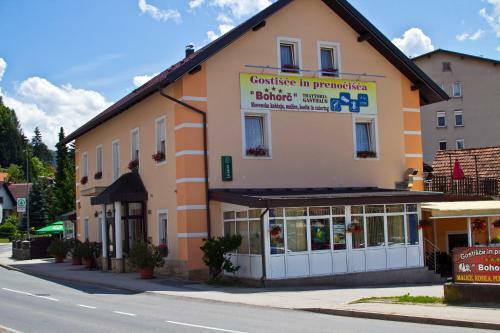 Hostal Guest House Bohor?