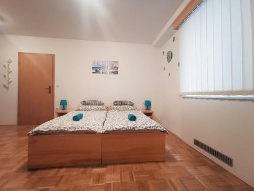 Hostal Apartments Prima Z