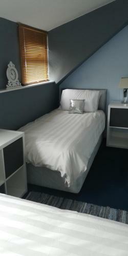 Hostal Northdene Theatre Hotel
