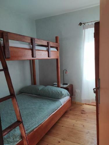 Villa ?eki ?est