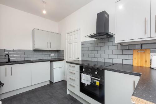 Modern Two Bedroom Apartment Close To The Seafront