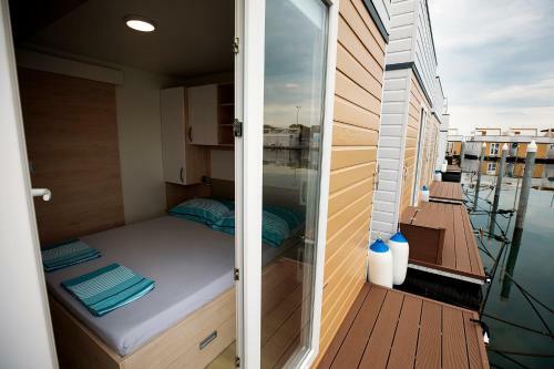 Apartamento Categorical Floating House