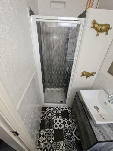 Hostal Elmora House