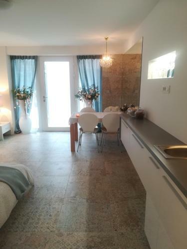 Angel's Nest Apartment