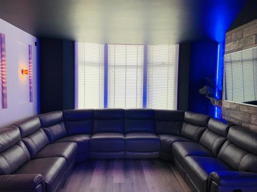 Breeze Suites - Luxury Group Accom - Sleeps 19
