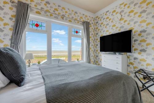 Queens Crest By Sasco Apartments