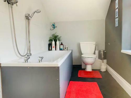 Bamber House - Large Modern Home & Perfect Location