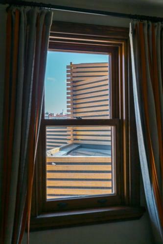 Hotel Omm Inn
