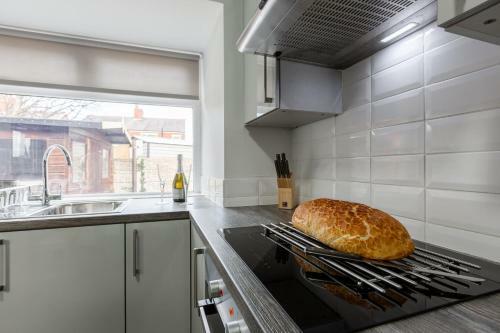 Immaculate House - Close To Bvh - Tower View