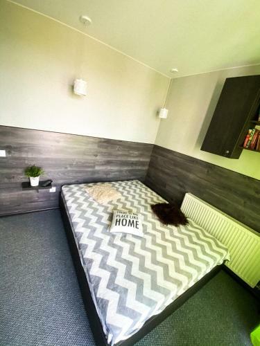 Belvederska Apartment 3
