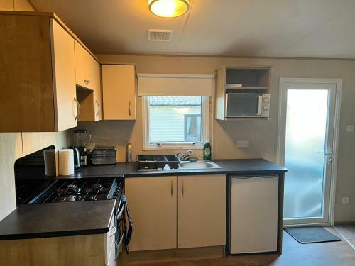 Blackpool Caravan In Haven Marton Mere Holiday Park