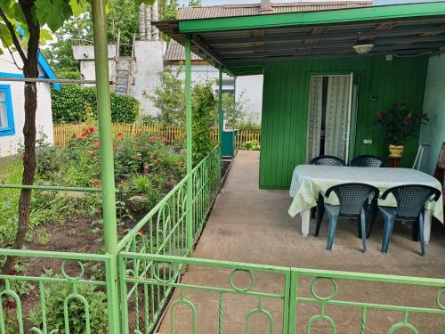 Hostal Taisiya Guest House 2