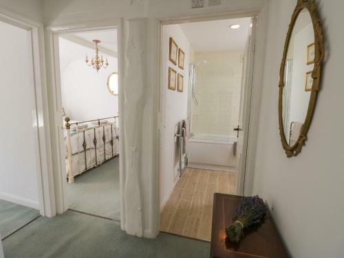 Oat Hill Cottage