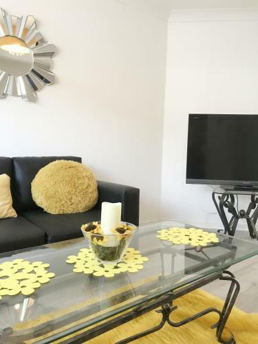 Snug Holiday Home-free Parking & Self Check-in