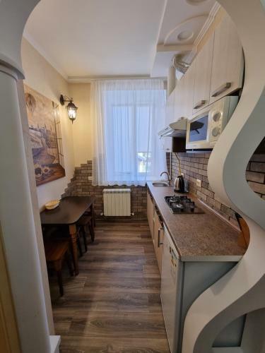Petropavlivska Apartment
