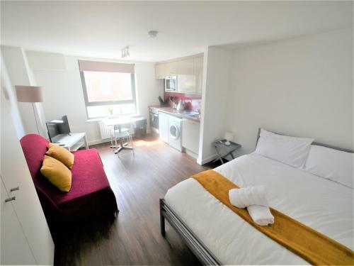Hill House Holiday Apartments