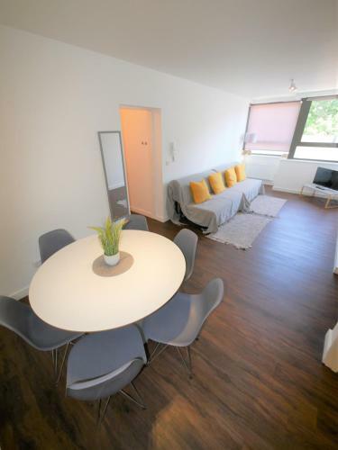 Hill House Holiday Apartments