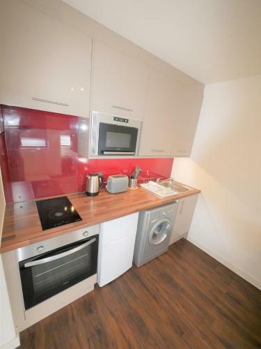 Hill House Holiday Apartments