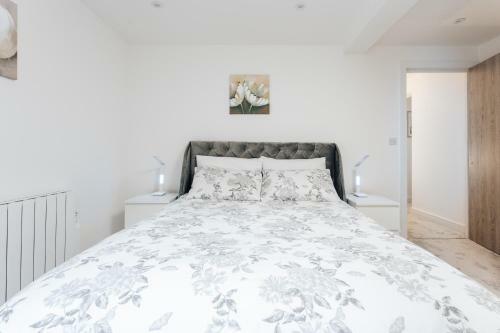 Apartamento Spacious Two Bedroom Flat Near Town Centre