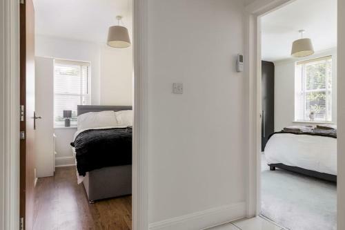 Apartamento Stylish 2 Bed Flat, Ground Floor With Parking 5 Mins To Beach