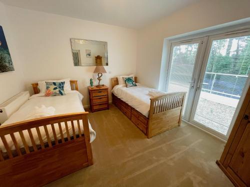 Stunning 5 Bed Seaside House - Sleeps 12