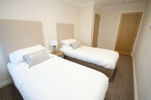 Luxury 3 Bed Town Centre House Sleeps 8