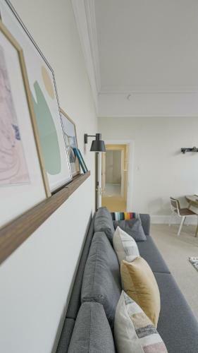 Burlington Mansions - Stunning Coastal Apartment