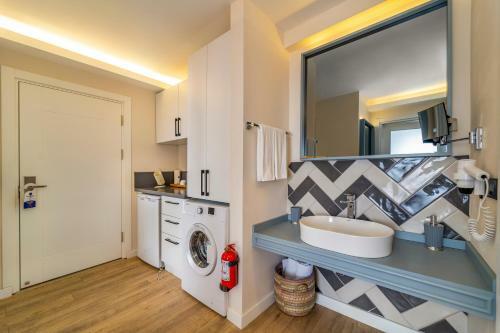 Hotel Ece Marina Suit