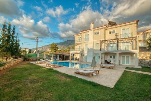 Villa Holly