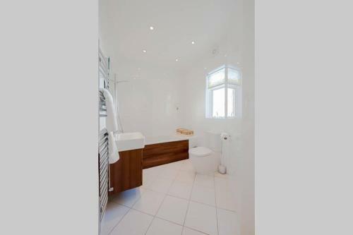 Carlton Lodge: Stunning Two Bedroom Apartment