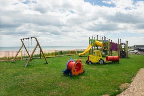Pebbles 144 South Shore 2 Bed Chalet 2 Dog Friendly, Sleeps 4