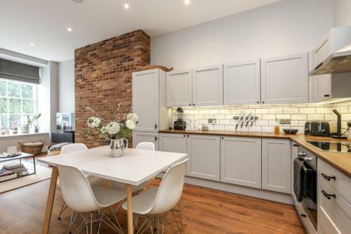 The Hubert #2 - Your Apartment