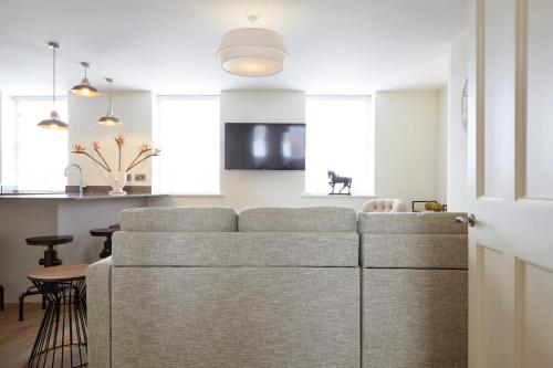Redcliffe Parade - Your Apartment
