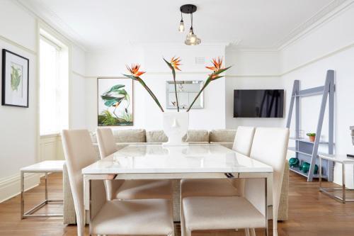 Redcliffe Parade - Your Apartment