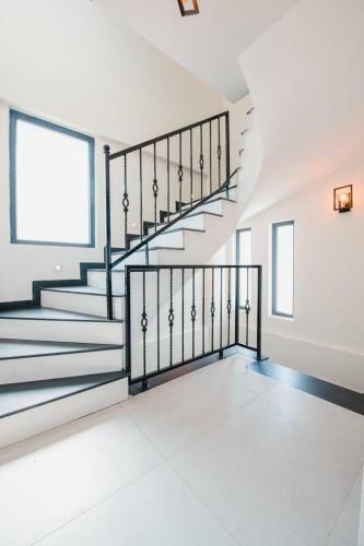 Efe Villa